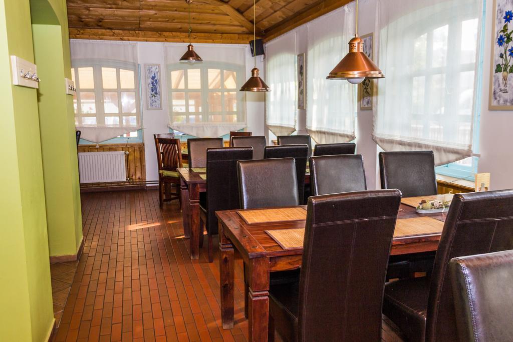 Oetoesfogat Panzio Bed & Breakfast Siófok