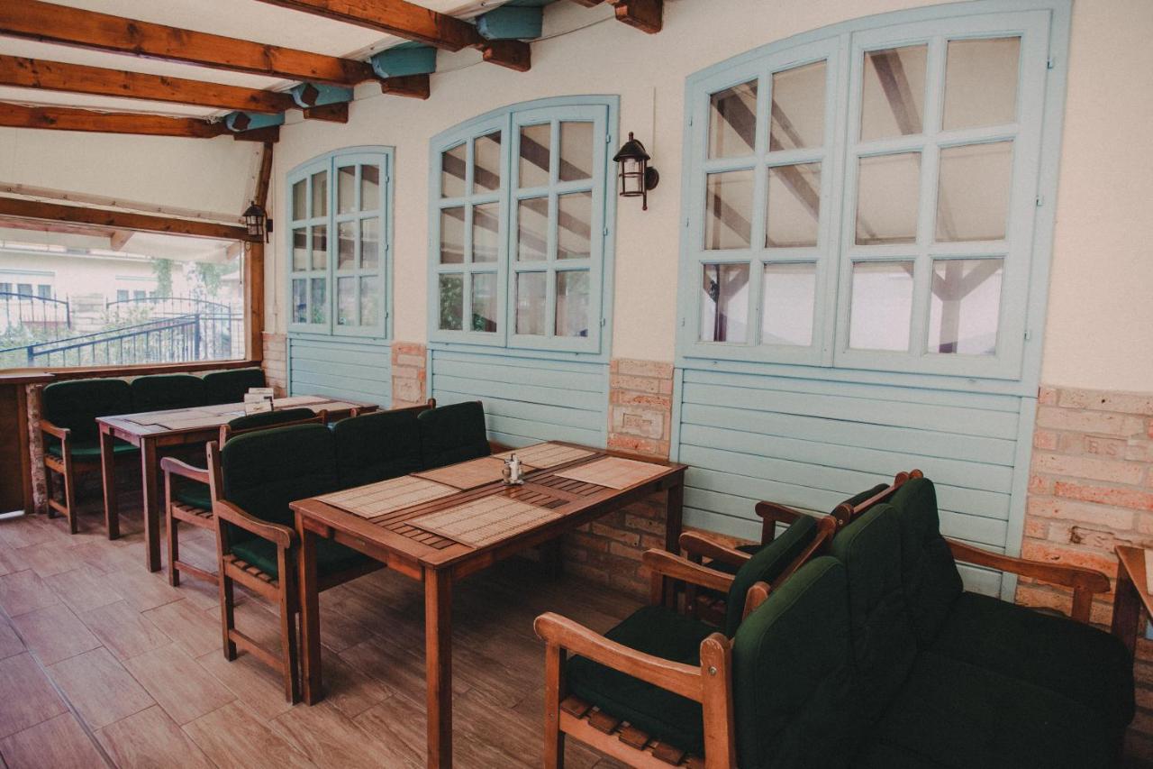 Oetoesfogat Panzio 3* Siófok